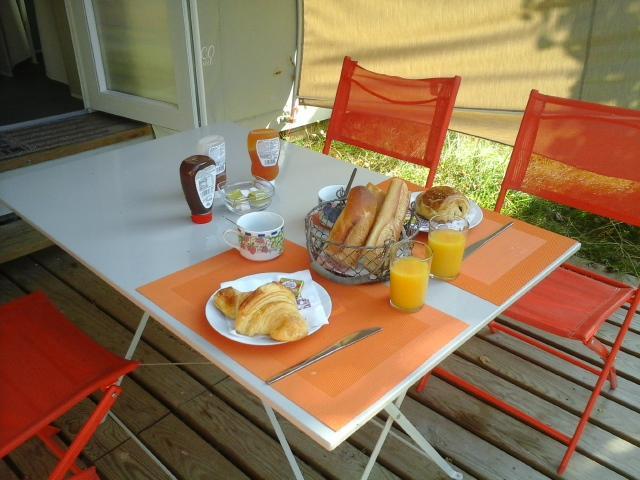 Camping Les Tournesols Sille-le-Guillaume Luaran gambar